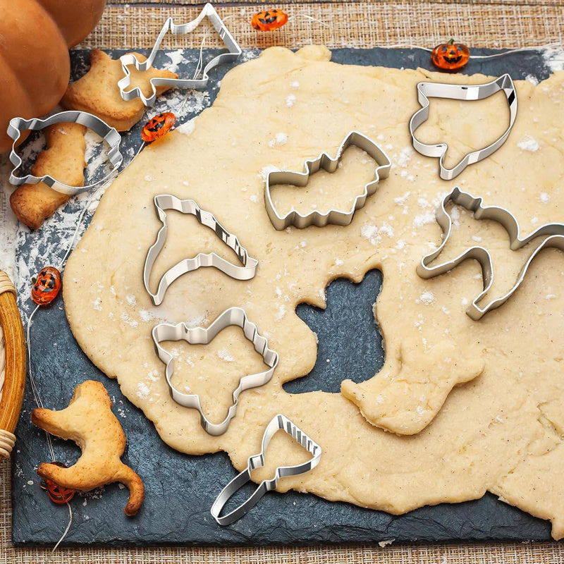 a set 12 luxurious cookie cutters halloween in autumn