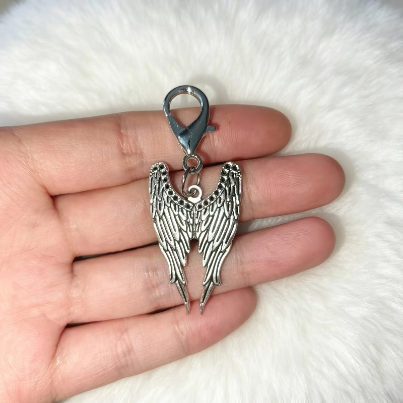 1pc stylish wing shaped keychains great bag additions